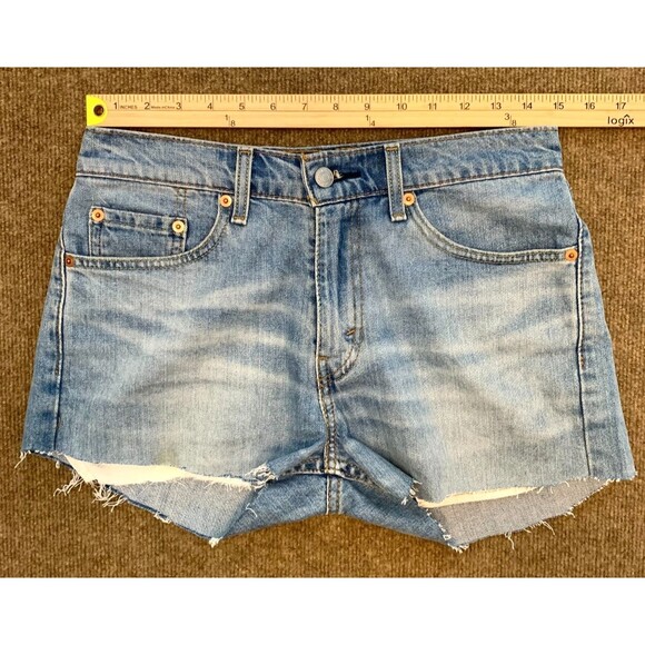 Levis 505 Shorts Womens 29 Mid Rise Cut-Off Whiskered Beach Pool Stretch Denim - Picture 4 of 9